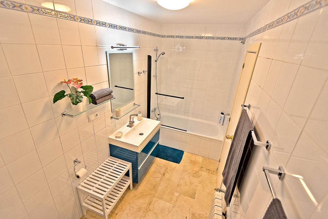 On Beach Deluxe Apartment With Pools And Own Garden El Puerto de Santa María Exterior foto