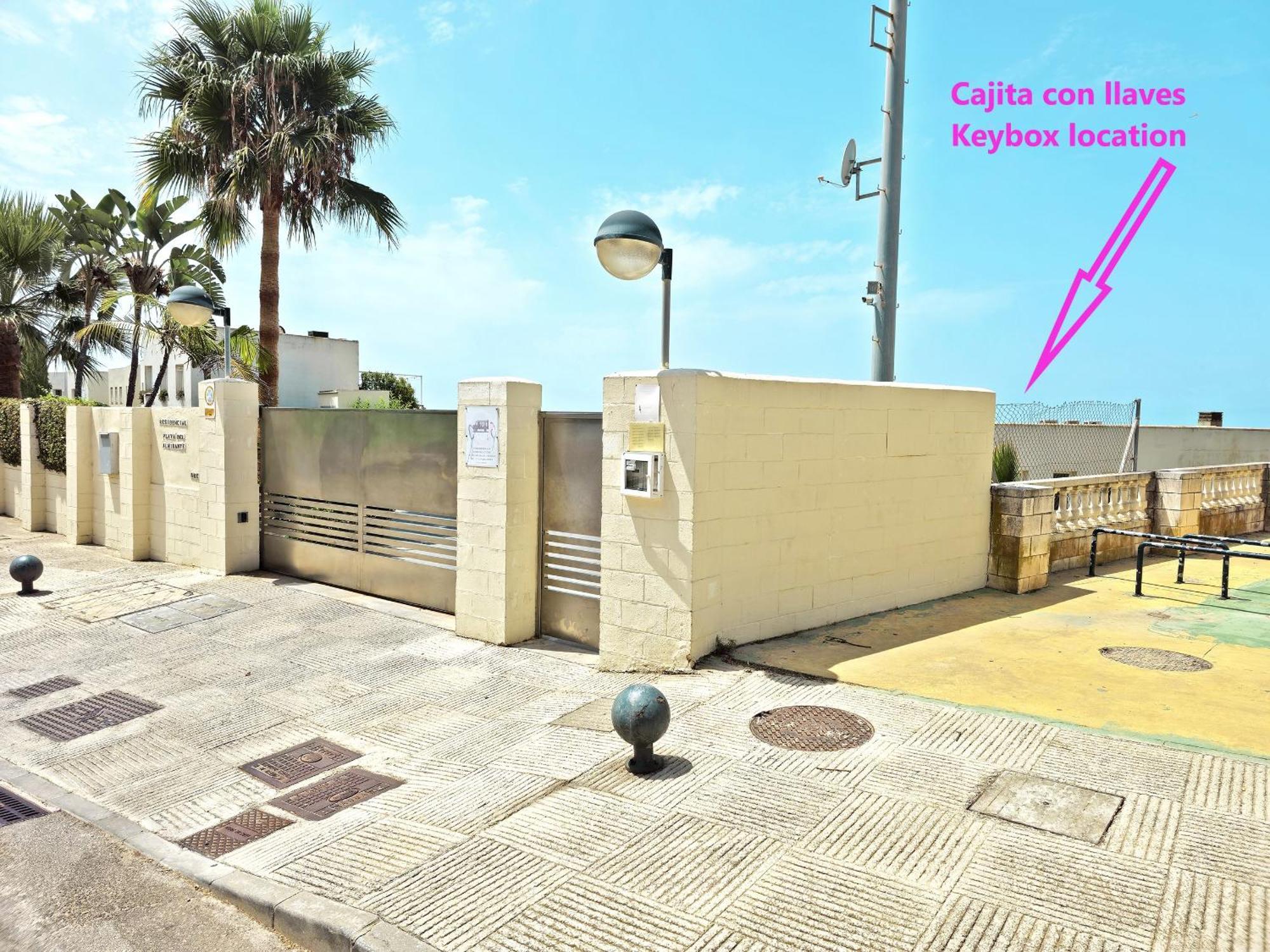 On Beach Deluxe Apartment With Pools And Own Garden El Puerto de Santa María Exterior foto